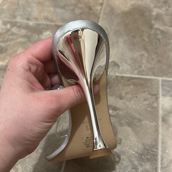 Marc Fisher Like New Calisty Strappy Heeled Silver/Clear Sandal 10 - Picture 9 of 16